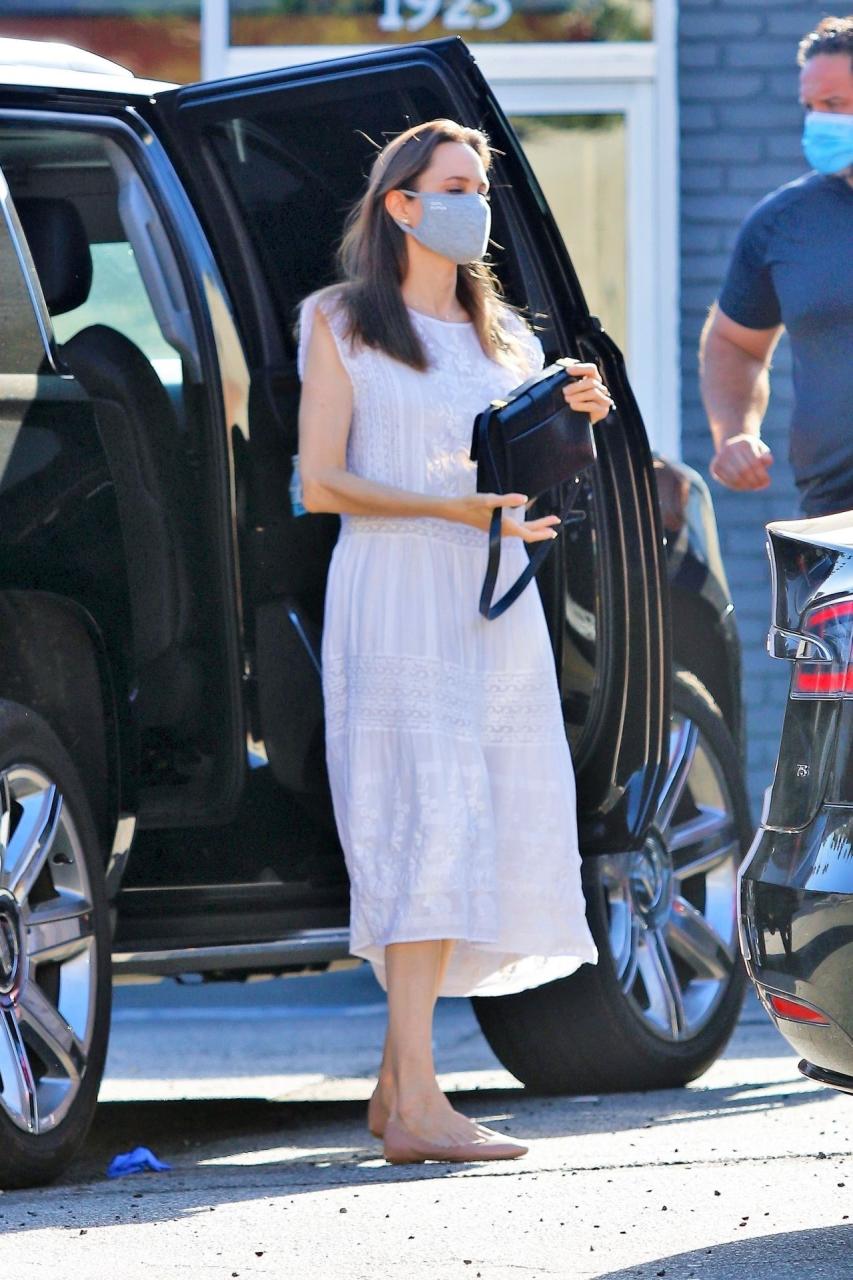 https://celebmafia.com/wp-content/uploads/2020/07/angelina-jolie-in-a-white-summer-dress-los-feliz-07-01-2020-0.jpg
