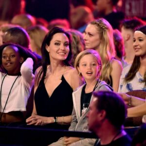 “Family Love on Display: Angelina Jolie Celebrates Kids’ Choice Award Win with Her Daughters”