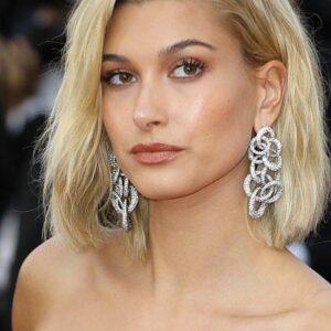 Hailey Bieber Jokes She Looks Like ‘Weird Barbie’ in Childhood PH๏τo Thanks to Wild Bangs