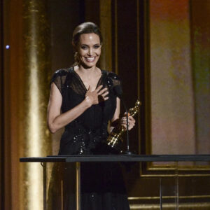 Angelina Jolie Pays Tearful Tribute to Mother in Governors Awards Speech