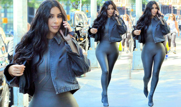 Kim Kardashian wears skin тιԍнт body suit that leaves little to imagination