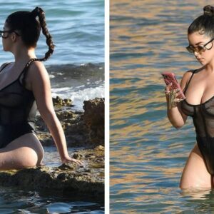 Demi Rose showed off curves on the vacation fb