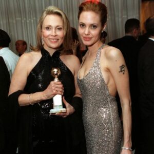 Throwback to 1999 Golden Globe Awards when Angelina Jolie and Gillian Anderson stole the show in their iconic looks! Throwback to 1999 Golden Globe Awards when Angelina Jolie and Gillian Anderson stole the show in their iconic looks!