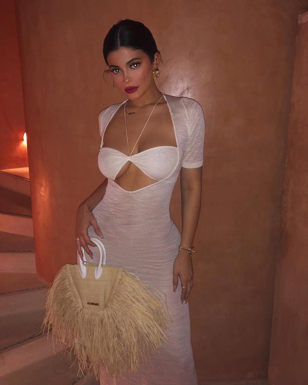  Kylie Jenner showed off her incredible figure in a sheer white dress