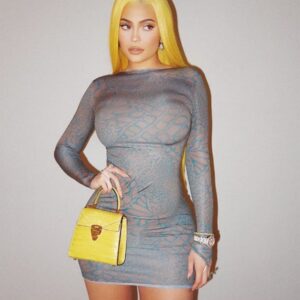 Let’s rewind and revisit the epic moment when Kylie Jenner surprised fans with her stunning yellow hair transformation!