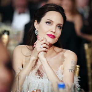 Radiant Elegance: Angelina Jolie’s Mesmerizing Appearance at the 23rd Annual Critics’ Choice Awards