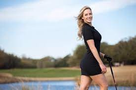 Paige Spiranac shuts mouths with a powerful swing in a non-traditional golf outfit