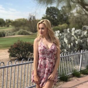 Paige Spiranac Dubbed As ‘The World’s H๏τtest Golfer’ Will Make Your Jaw-Drop In These Pictures