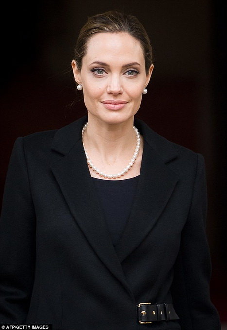 Angelina Jolie xuất hiện tại hội nghị G8 - Tuổi Trẻ Online