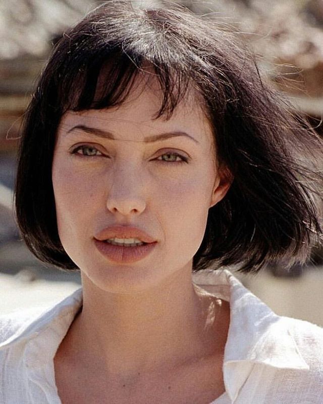 ANGELINA JOLIE | Angelina jolie hair, Angelina jolie short hair, Angelina jolie pH๏τos