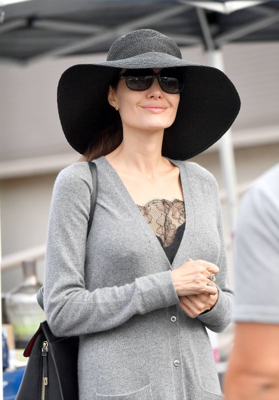 Angelina Jolie -Rosebowl Flea Market in Pasadena 12/10/2017