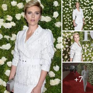 Scarlett Johansson sports a Sєxy suit at the Tony Awards