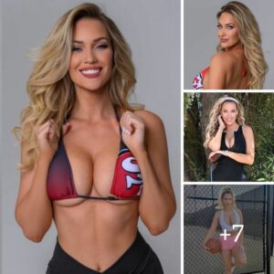 Paige Spiranac Thrills In American Flag ʙικιɴι Outdoors