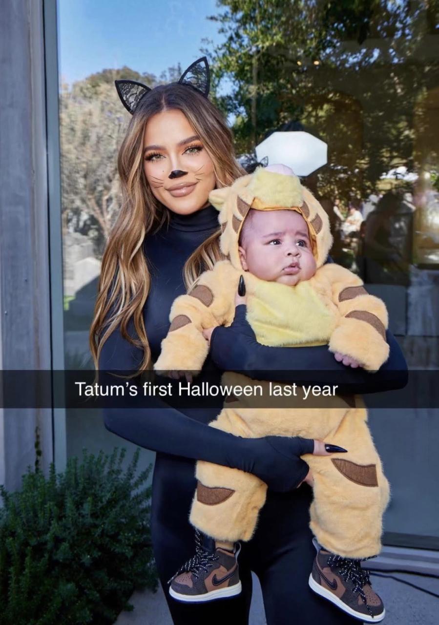 Khloe Kardashian shared a few throwback pH๏τos on Snapchat to show her son's Halloween costume from last year