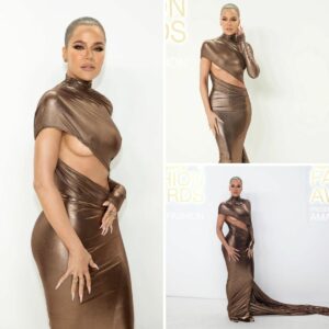 Khloe Kardashian’s underboob moment at CFDA Fashion Awards was a showstopper! Bold, confident, and owning her style like a true fashion icon.