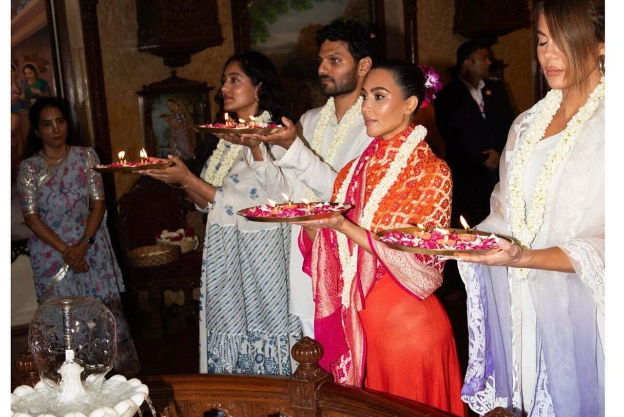 Kim Kardashian and Khloe Kardashian perform puja at ISCKON, serve food to  kids at Mumbai temple