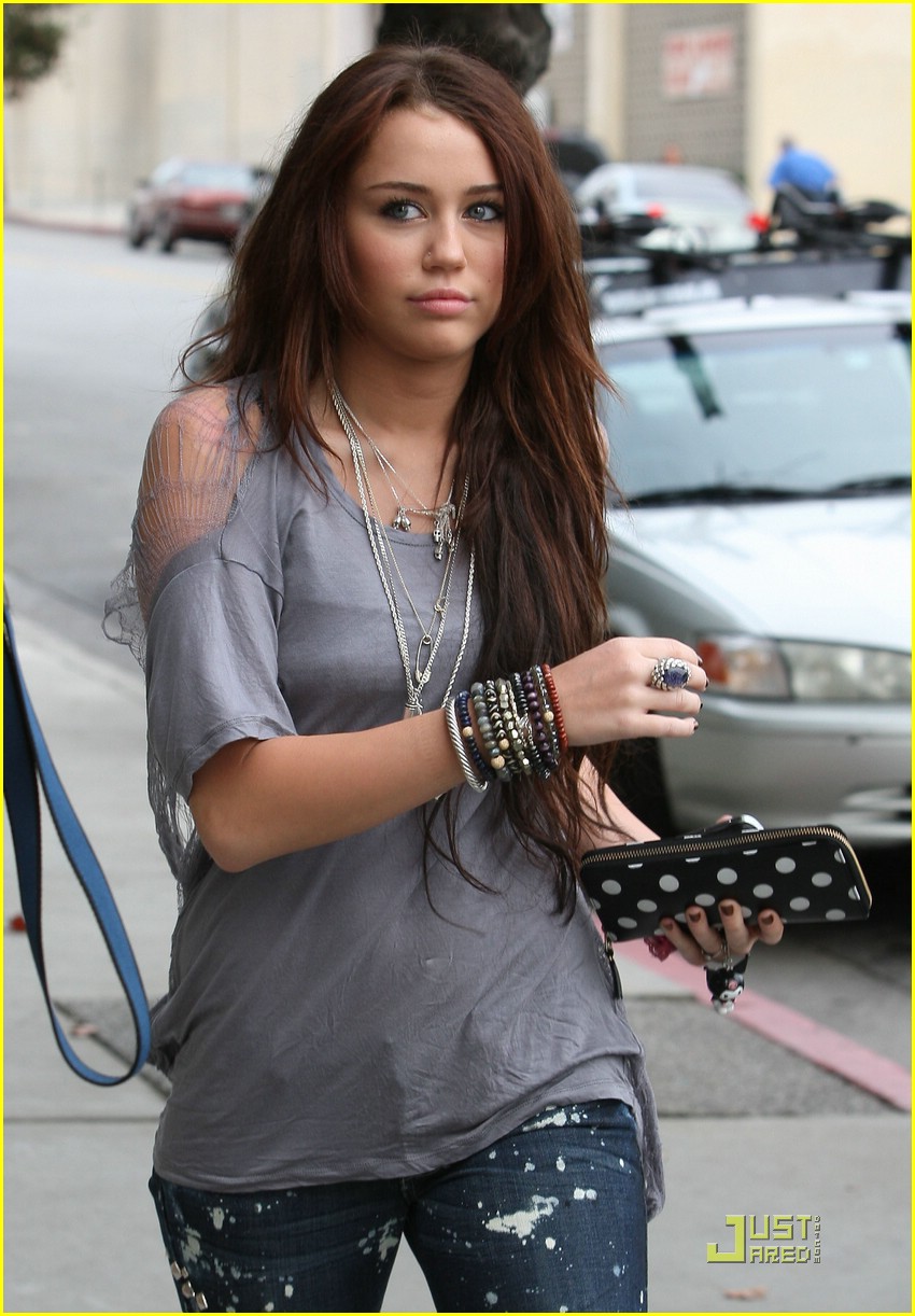 Miley Cyrus is Coffee Cute: PH๏τo 354340 | Miley Cyrus Pictures | Just  Jared Jr.